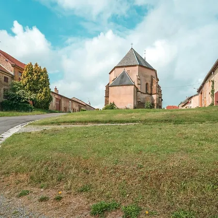 In Champagne With Farm Views *